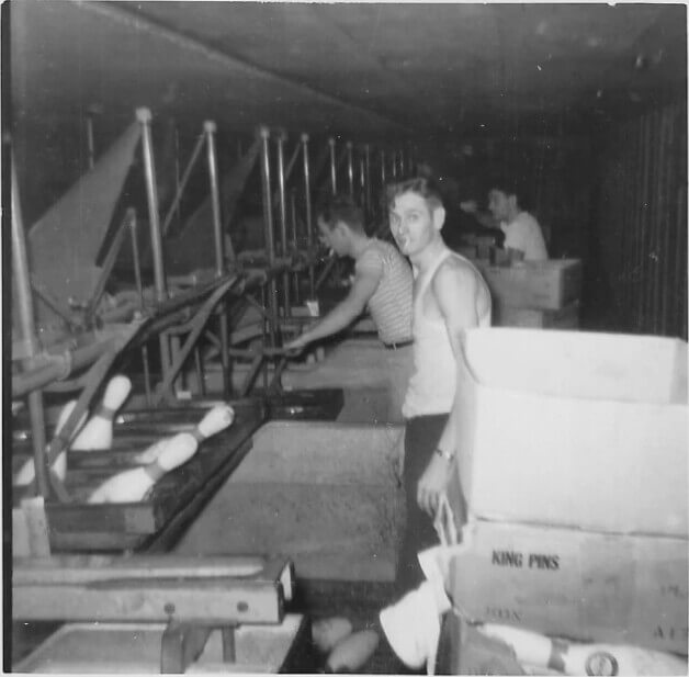 Pin setters loading semi-automatic machines